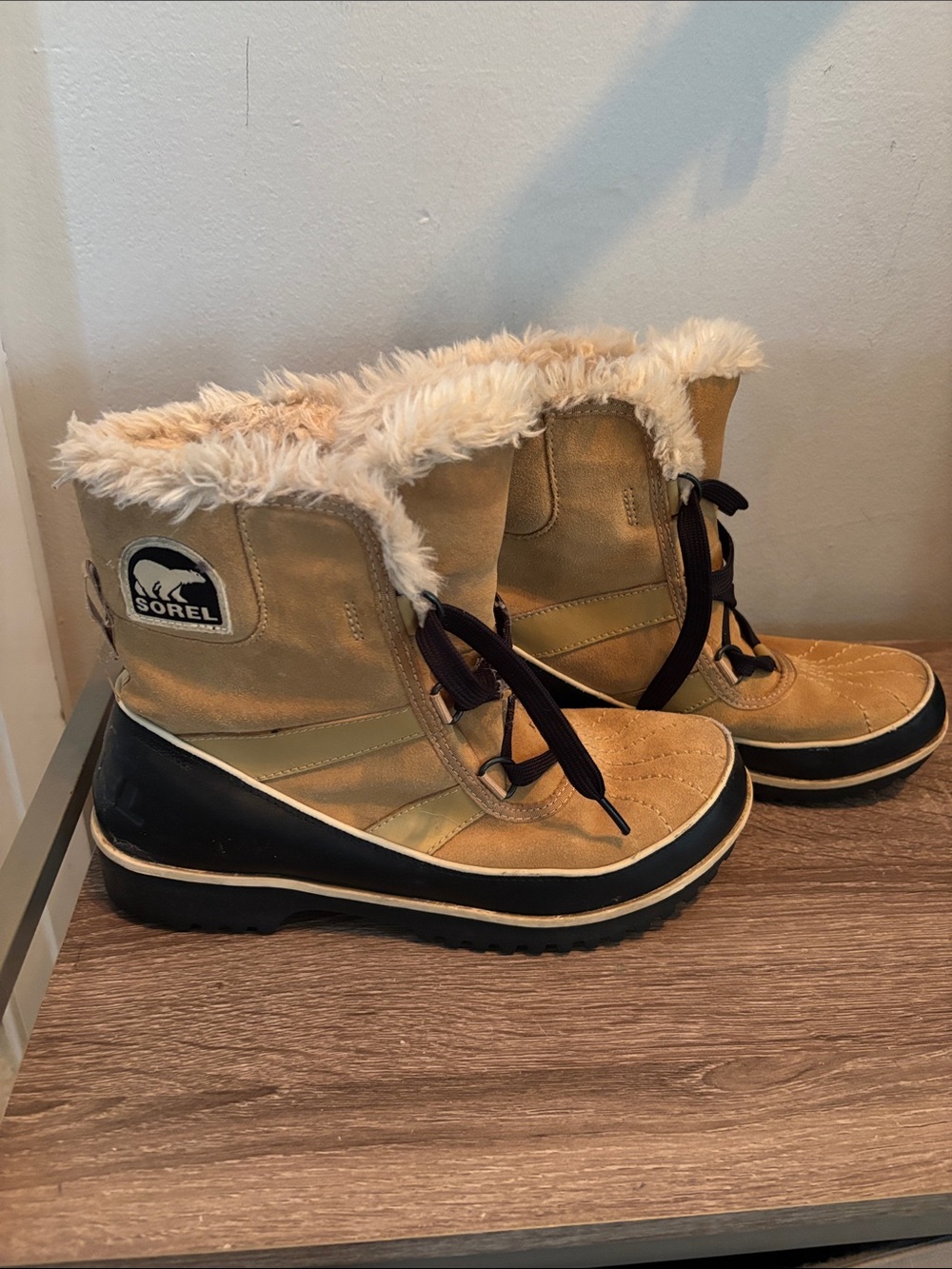 Sorel Tan Faux-Fur Trim Waterproof Lace Snow Boots